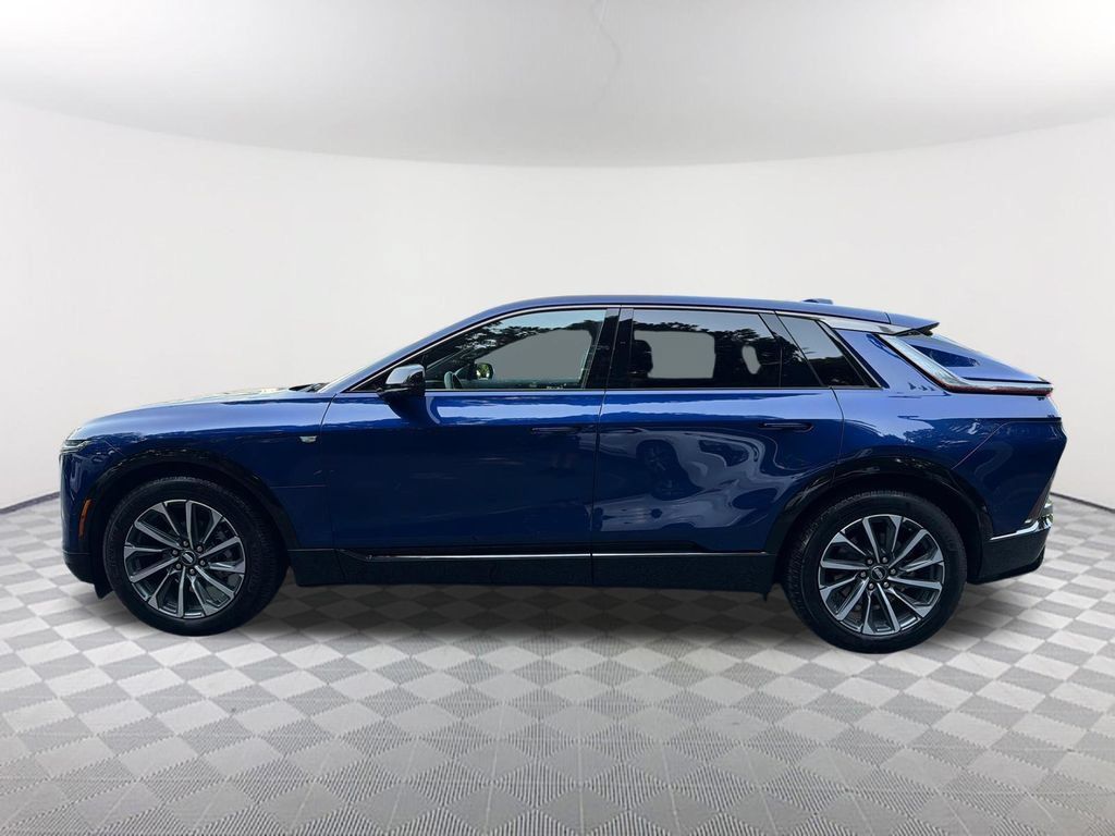 Used 2024 Cadillac Lyriq Sport AWD/4WD image 8