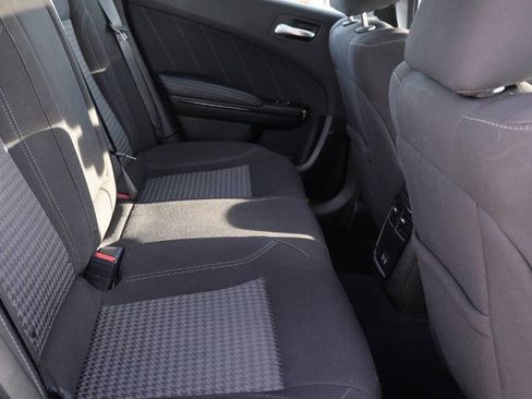 Used 2022 Dodge Charger SXT w/ Blacktop Package image 16