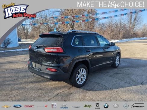 Used 2016 Jeep Cherokee Latitude w/ Cold Weather Group image 3