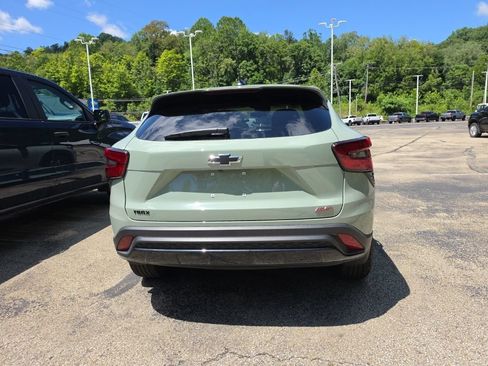 Used 2024 Chevrolet Trax RS w/ Driver Confidence Package FWD image 6