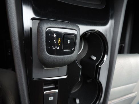 Used 2024 Nissan Rogue SV image 24