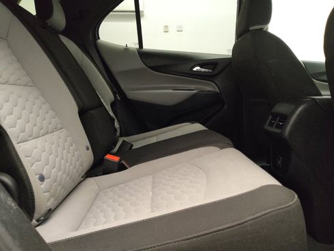 Used 2019 Chevrolet Equinox LS FWD image 19