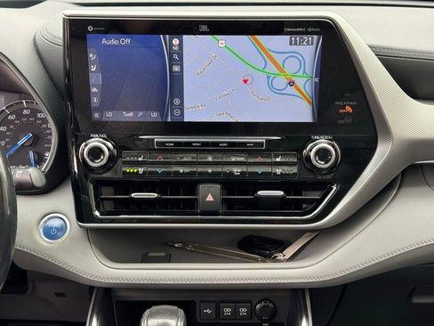 Used 2021 Toyota Highlander Platinum image 19