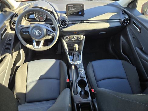 Used 2020 Toyota Yaris LE image 11