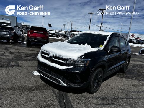 Used 2023 Volkswagen Taos S FWD image 1