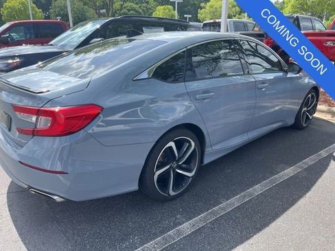 Used 2022 Honda Accord Sport image 3