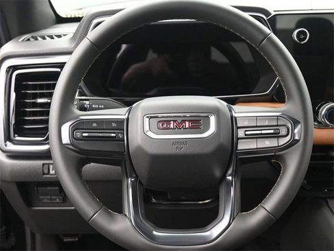 New 2025 GMC Canyon AT4 image 28