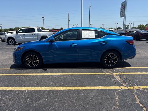 Used 2025 Nissan Sentra SV FWD image 6