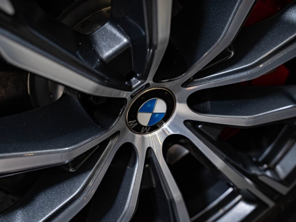 Used 2022 BMW X5 M50i AWD/4WD image 8