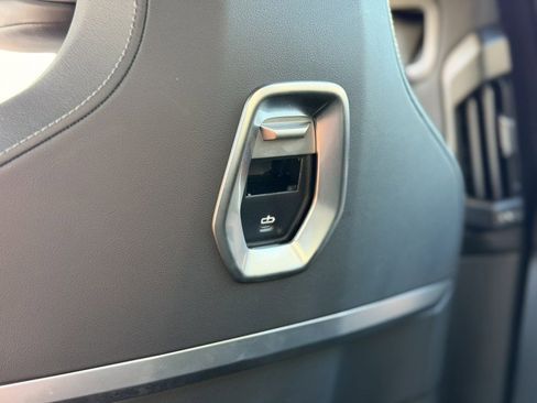 Certified 2023 BMW 760i xDrive image 25