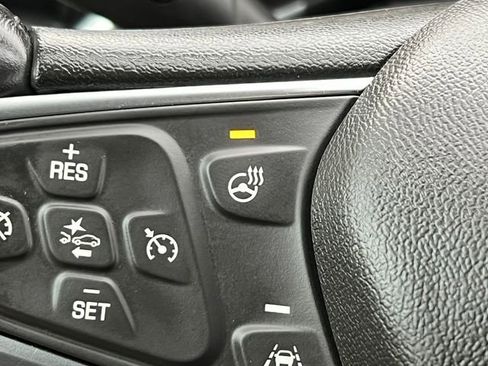 Used 2018 Chevrolet Equinox Premier image 27