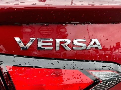 Used 2025 Nissan Versa SR w/ Trunk Package image 14