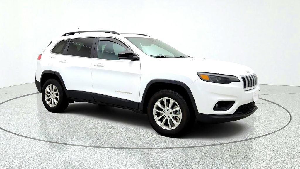 Used 2022 Jeep Cherokee Latitude Lux w/ Sun & Sound Group AWD/4WD image 3