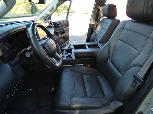 Used 2024 Toyota Tundra Limited image 59