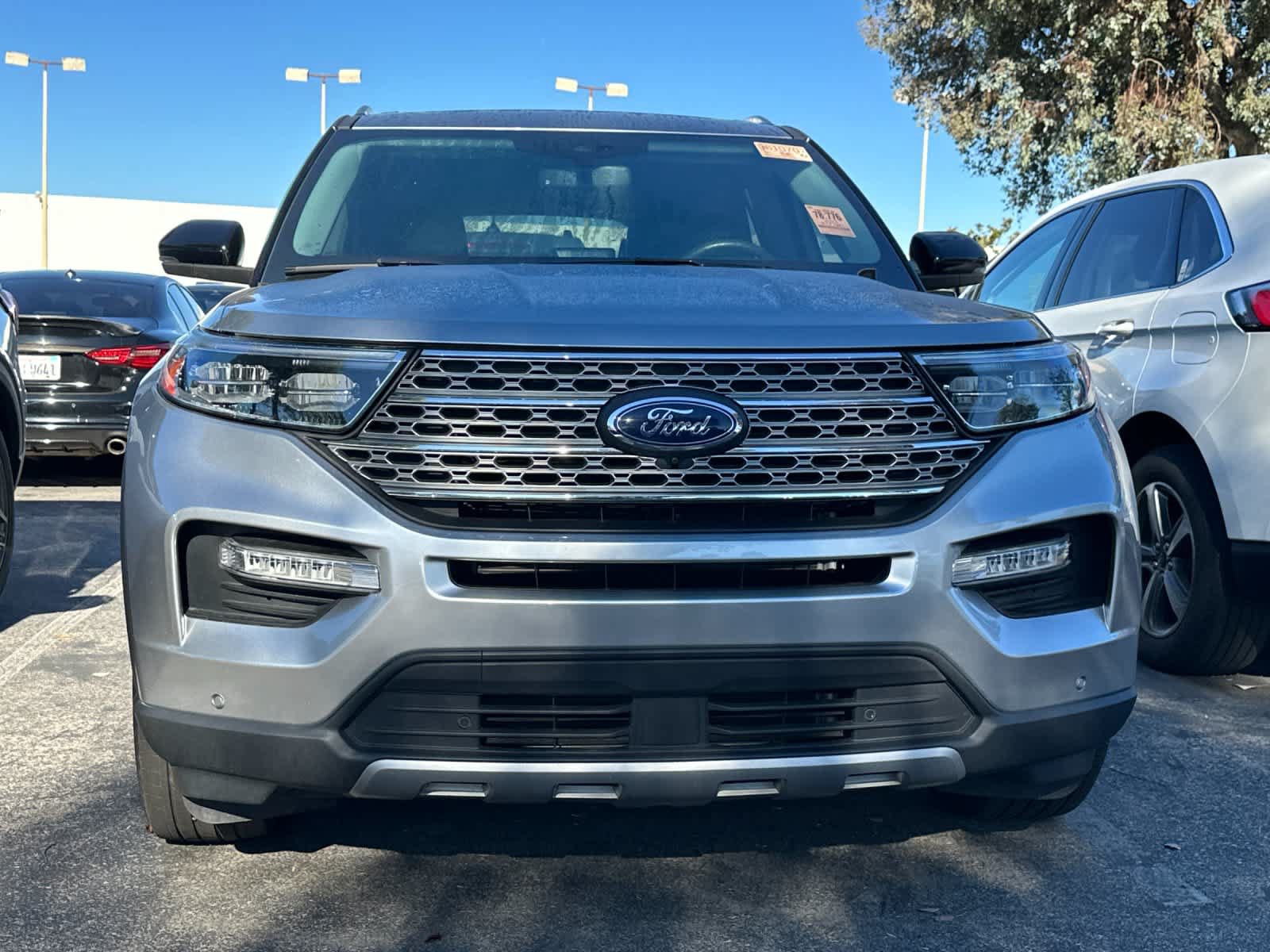 Used 2024 Ford Explorer Limited w/ Limited Technology Package AWD/4WD image 2