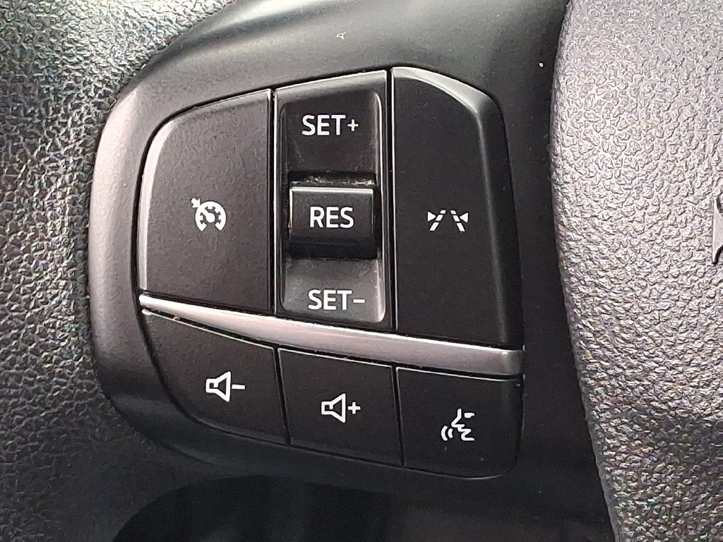 Used 2025 Ford Escape Active AWD/4WD image 21