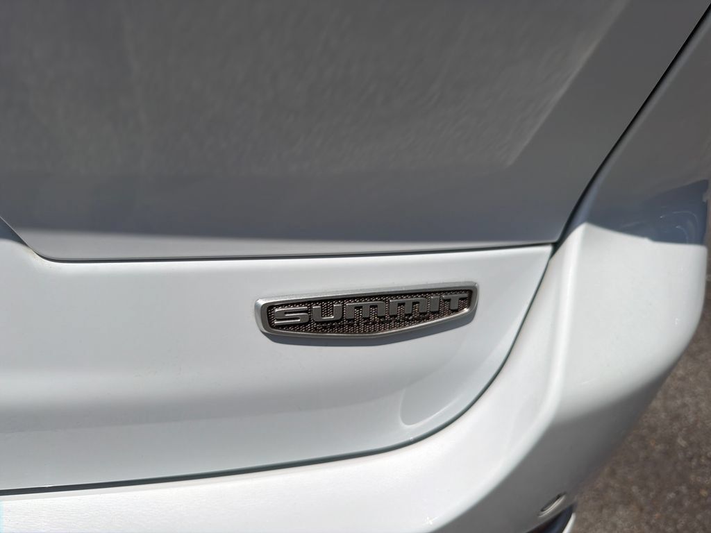 Used 2024 Jeep Grand Cherokee L Summit AWD/4WD image 31