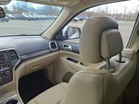 Used 2014 Jeep Grand Cherokee Limited image 11
