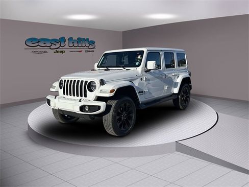 Certified 2022 Jeep Wrangler Unlimited Sahara image 7