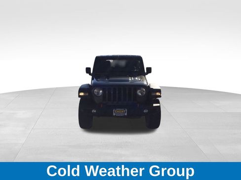 Used 2023 Jeep Gladiator Rubicon w/ Cold Weather Group image 4