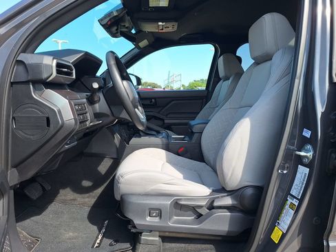 Used 2026 Toyota Tacoma SR5 RWD image 11