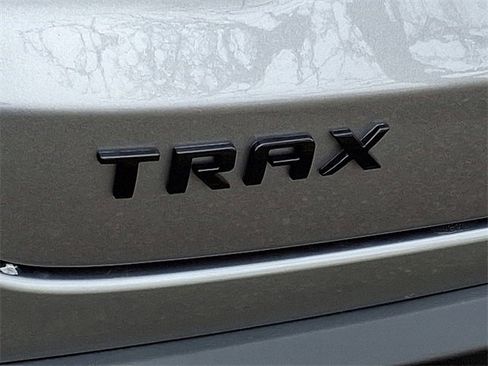 Used 2025 Chevrolet Trax LT w/ Driver Confidence Package image 30