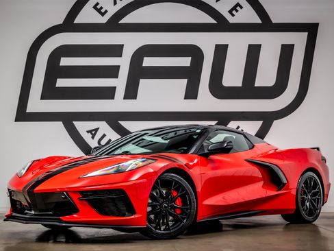 Used 2023 Chevrolet Corvette Stingray Premium Conv w/ Z51 Performance Package RWD image 18