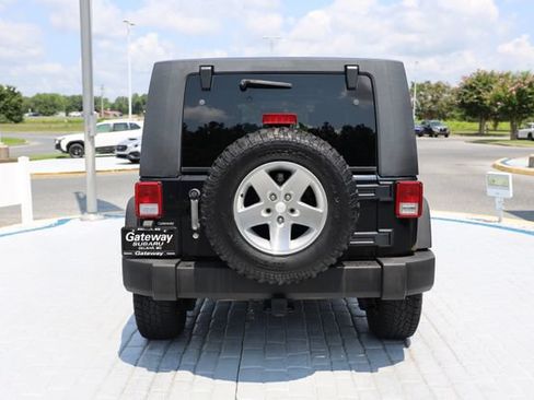 Used 2008 Jeep Wrangler Unlimited X AWD/4WD image 4