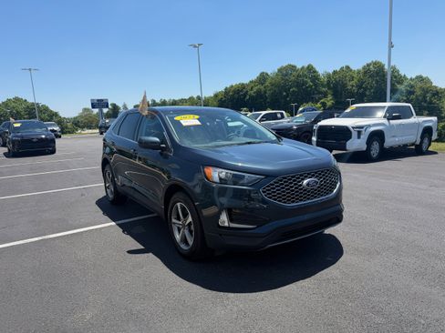 Certified 2024 Ford Edge SEL w/ Convenience Package AWD/4WD image 4