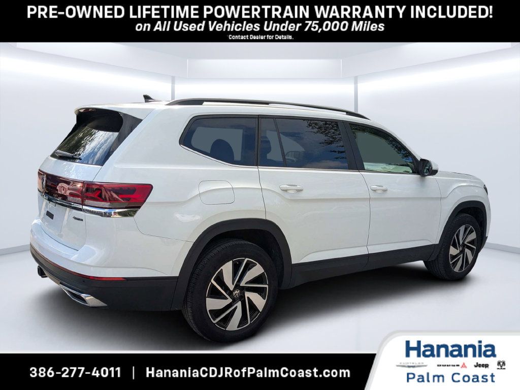 Used 2025 Volkswagen Atlas SE AWD/4WD image 3