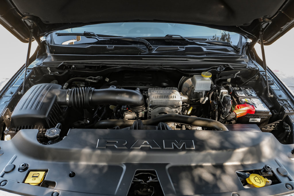 Used 2023 RAM 1500 Laramie AWD/4WD image 7