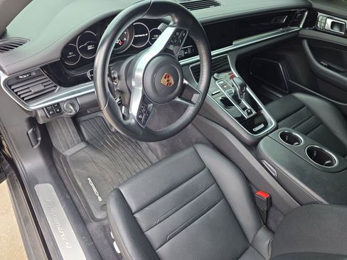 Used 2020 Porsche Panamera 4 image 4
