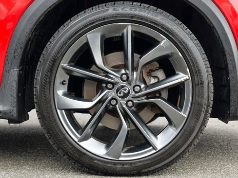 Used 2019 INFINITI QX50 Essential w/ Sensory Package image 10