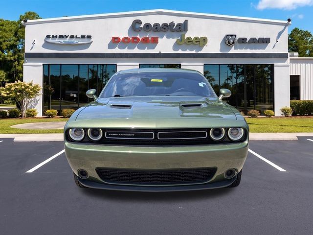 Used 2023 Dodge Challenger SXT RWD image 9