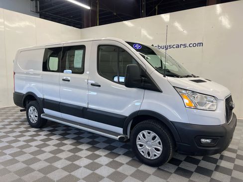 Used 2022 Ford Transit 250 w/ Exterior Upgrade Package image 45