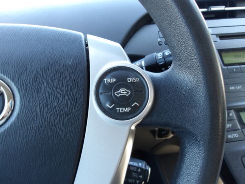 Used 2010 Toyota Prius Three image 16