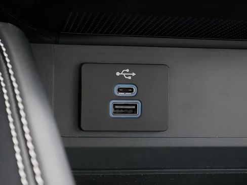Used 2025 Ford Mustang GT Premium RWD image 25