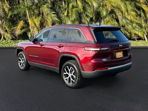 Used 2025 Jeep Grand Cherokee Limited image 7