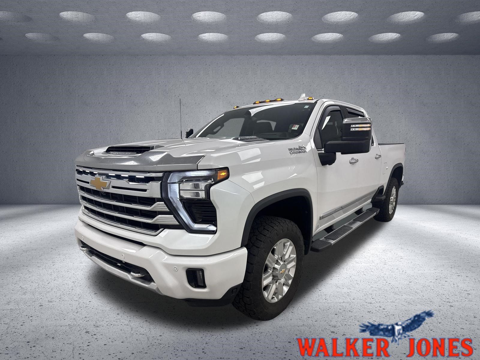 Used 2025 Chevrolet Silverado 2500 High Country w/ Technology Package AWD/4WD image 1