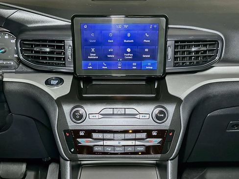 Certified 2020 Ford Explorer XLT w/ Equipment Group 202A AWD/4WD image 11