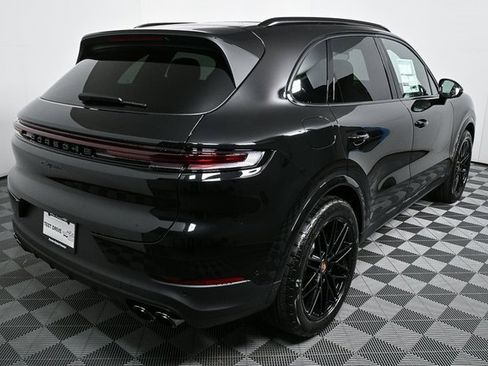 New 2025 Porsche Cayenne image 27