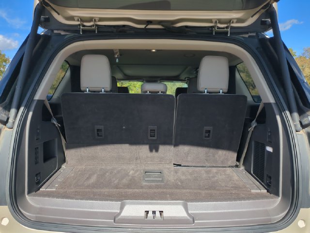Used 2018 Ford Expedition Limited w/ Equipment Group 302A AWD/4WD image 16