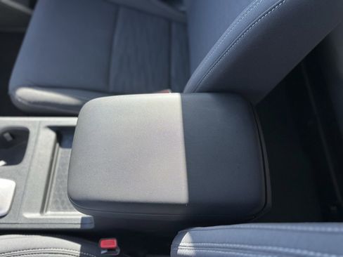 Used 2022 Nissan Frontier SV image 22