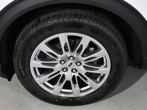 New 2025 Ford Explorer Active w/ Active Comfort Package image 25