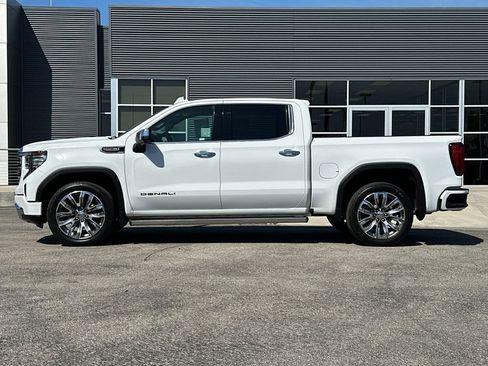 Used 2022 GMC Sierra 1500 Denali w/ Denali Reserve Package AWD/4WD image 6