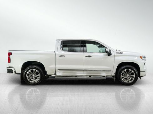 Used 2024 Chevrolet Silverado 1500 High Country w/ Technology Package AWD/4WD image 6