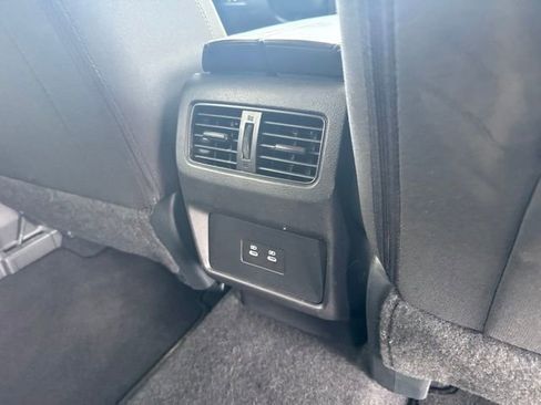 Used 2025 Nissan Rogue SV AWD/4WD image 21