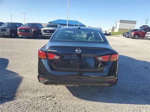 Used 2024 Nissan Altima 2.5 SV image 5