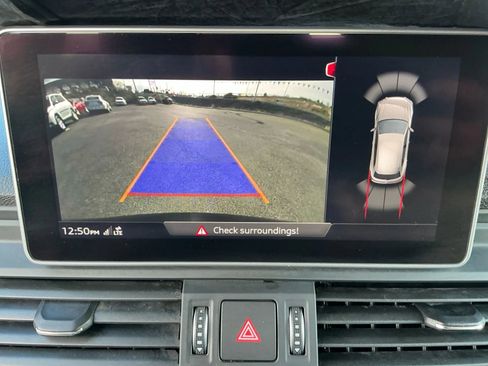 Used 2020 Audi Q5 e Premium Plus w/ Premium Plus Package image 31