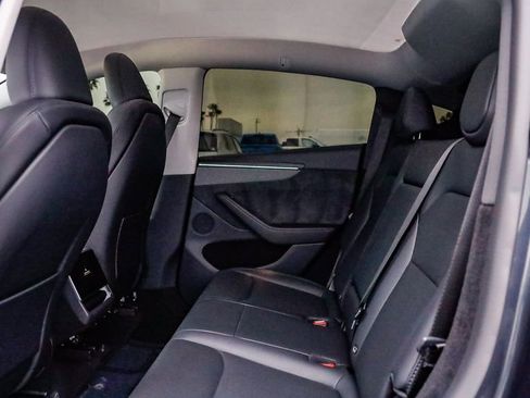 Used 2026 Tesla Model Y Long Range image 22